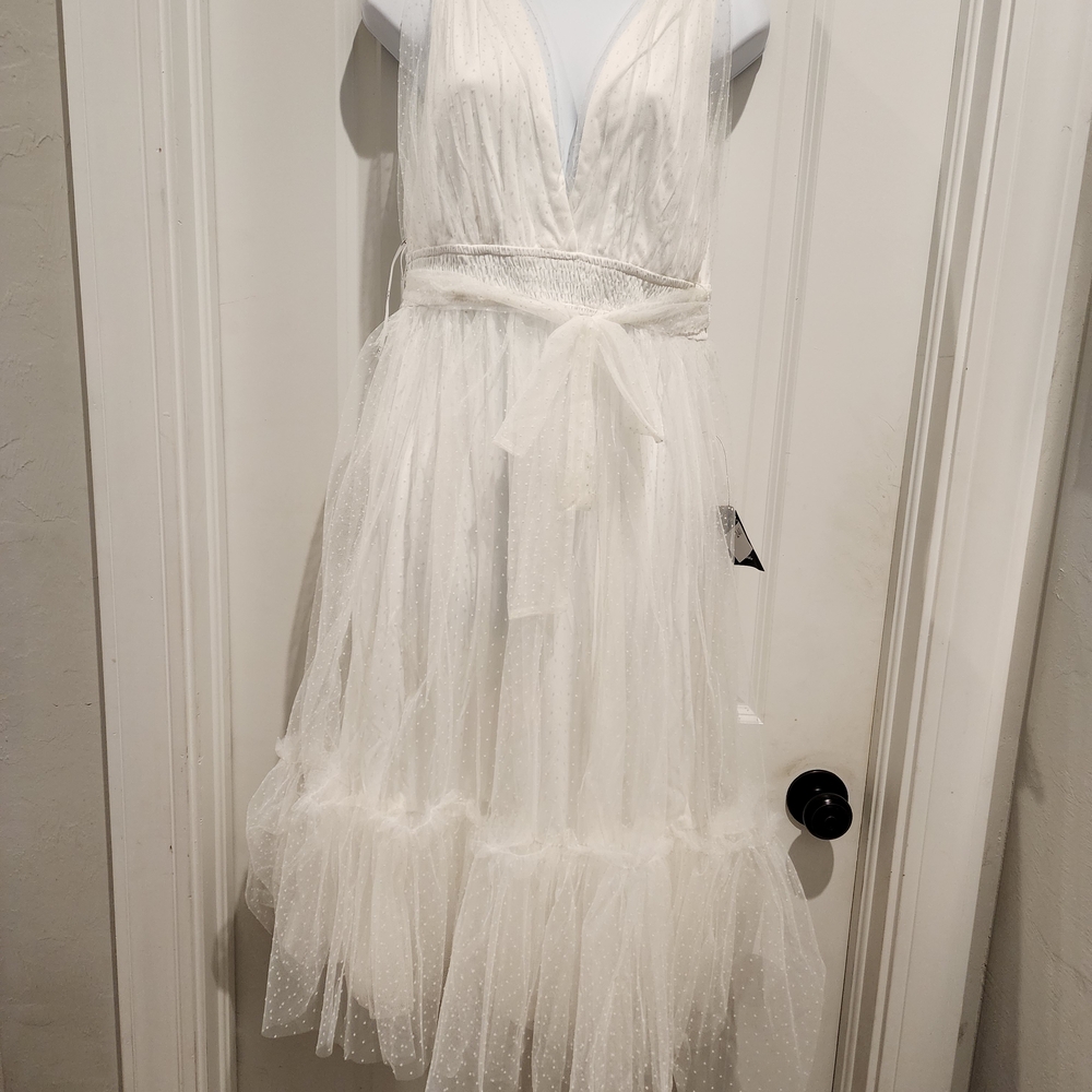 Lulu's White Tulle Midi Dress